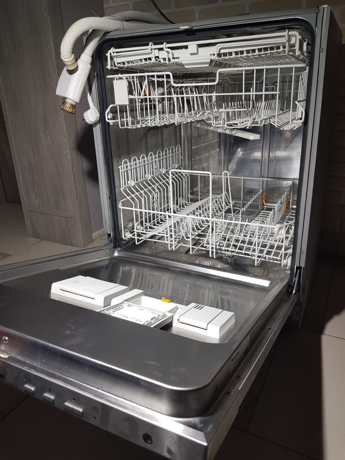 Ремонт посудомоечной машины Miele G4620 SC Active